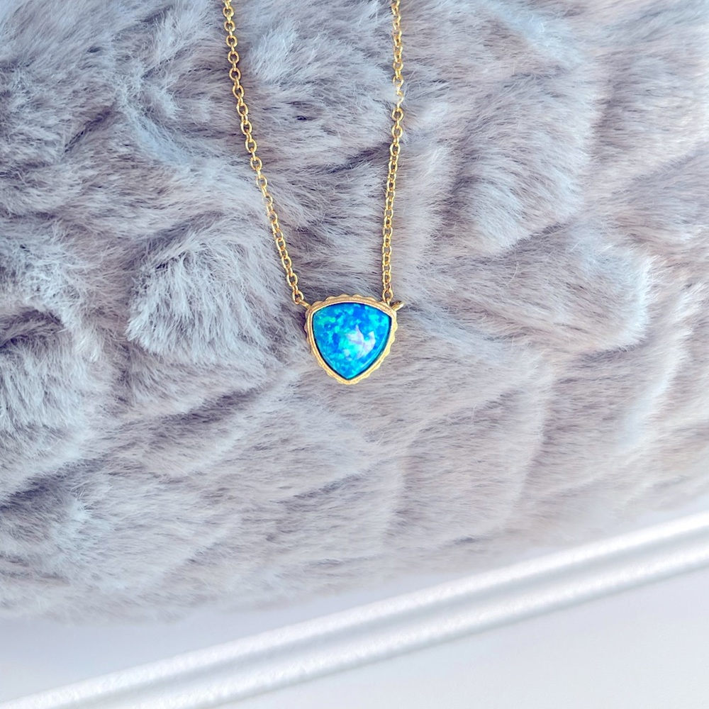 Luca + Danni man made Blue trillion opal necklace - Picture 2 of 5